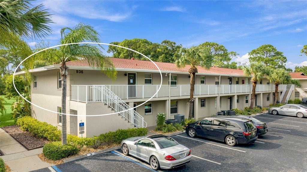 Photo of 936 La Costa Circle #10, Sarasota, FL 34237 (MLS # A4709606)