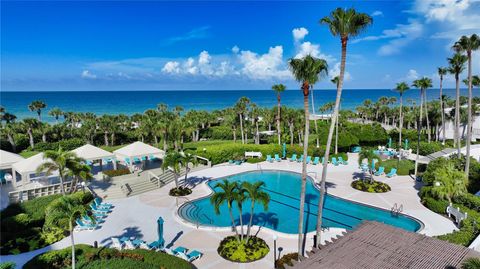 A home in LONGBOAT KEY