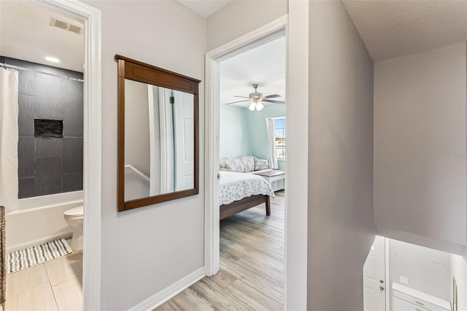 COLONIAL TWNHS CONDO APT PH 01 - Residential