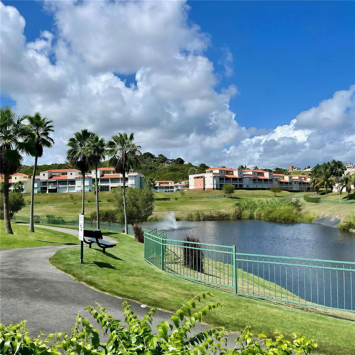 CONDOMINIO HARBOUR LAKES, PALMAS DEL MAR, HUMACAO - Residential
