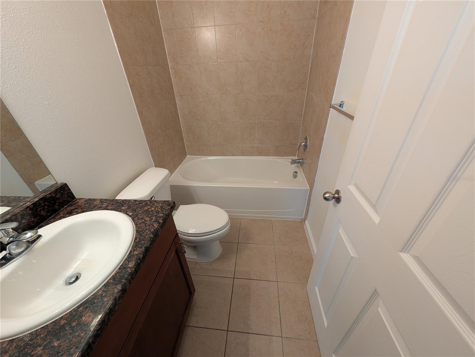 RAINTREE TWNHMS - Residential Lease