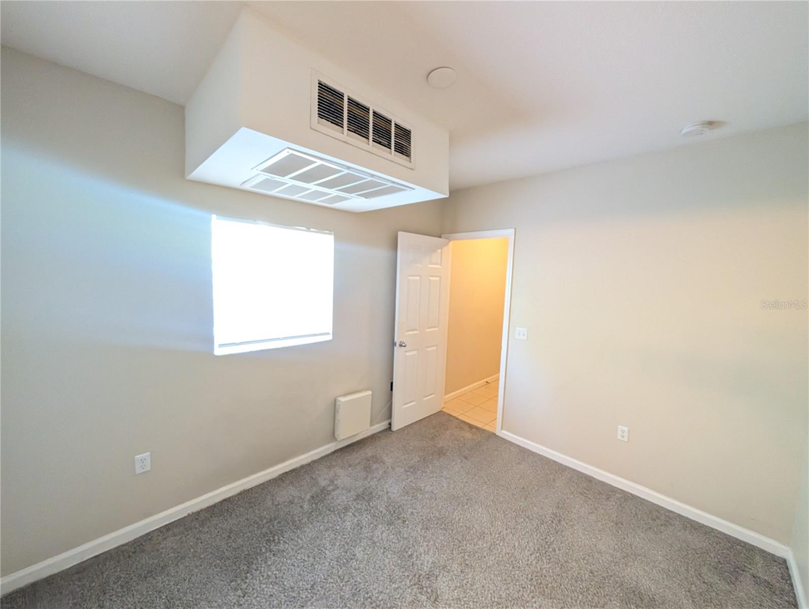 RAINTREE TWNHMS - Residential Lease