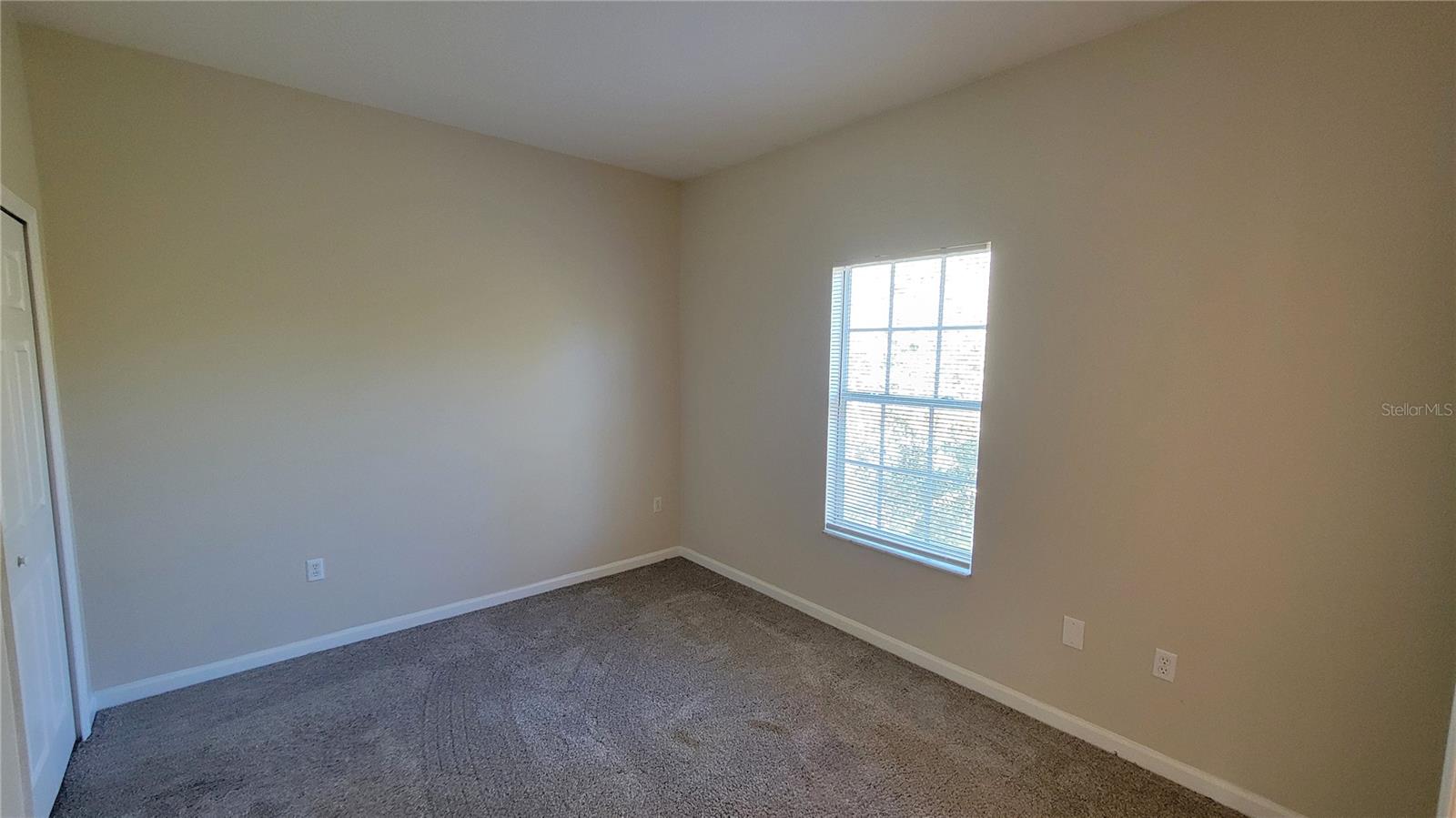 RAINTREE TWNHMS - Residential Lease