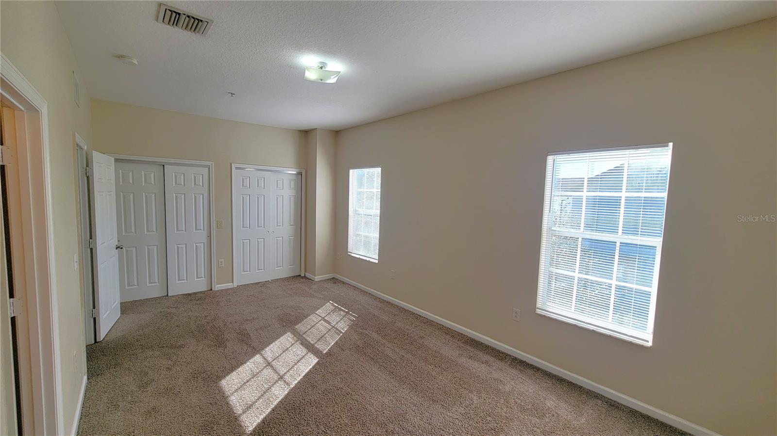 RAINTREE TWNHMS - Residential Lease