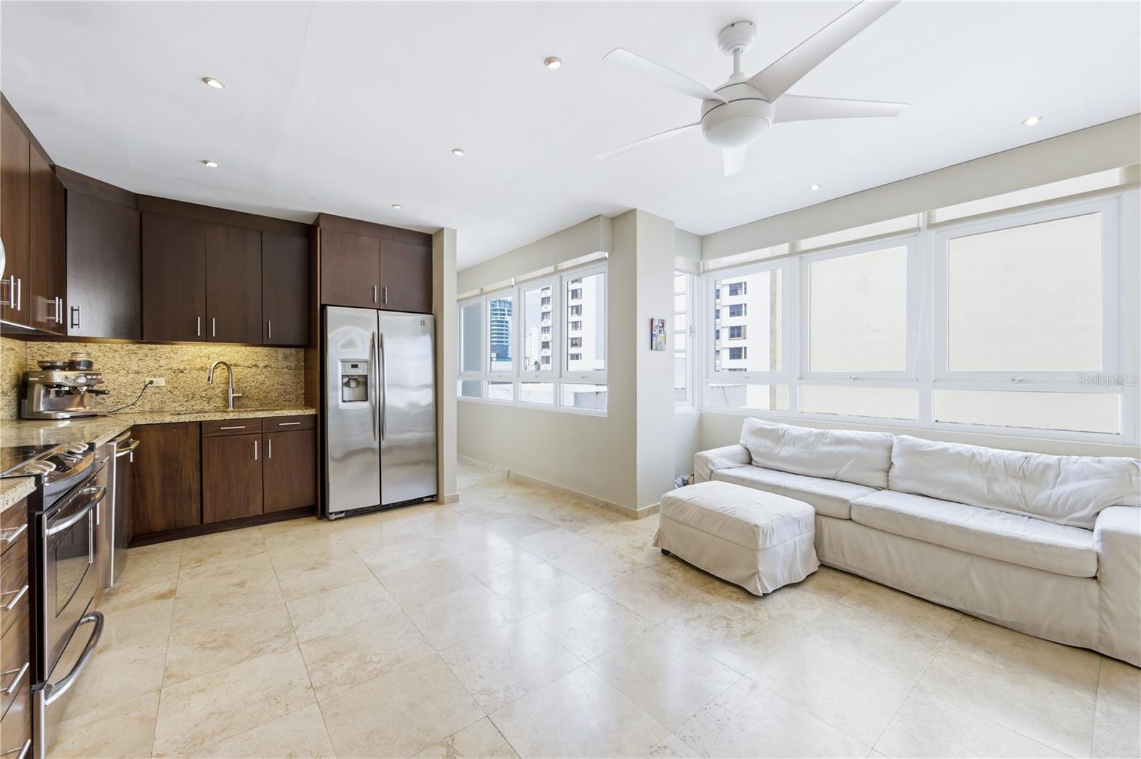 CONDADO TOWERS - Residential