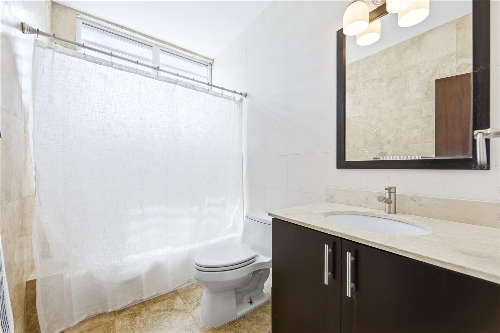 CONDADO TOWERS - Residential