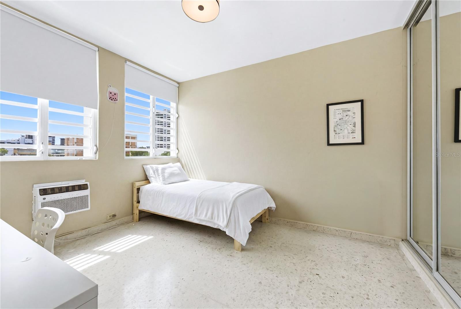 CONDADO TOWERS - Residential