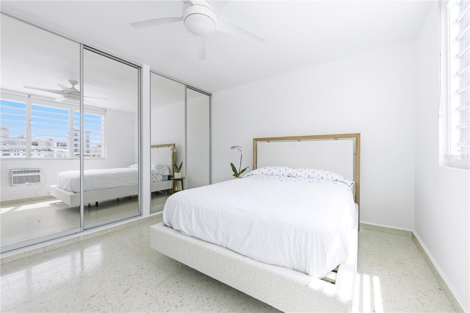 CONDADO TOWERS - Residential