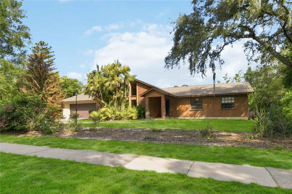 Photo of 7813 Saranac Court, Orlando, FL 32835 (MLS # O6436728)