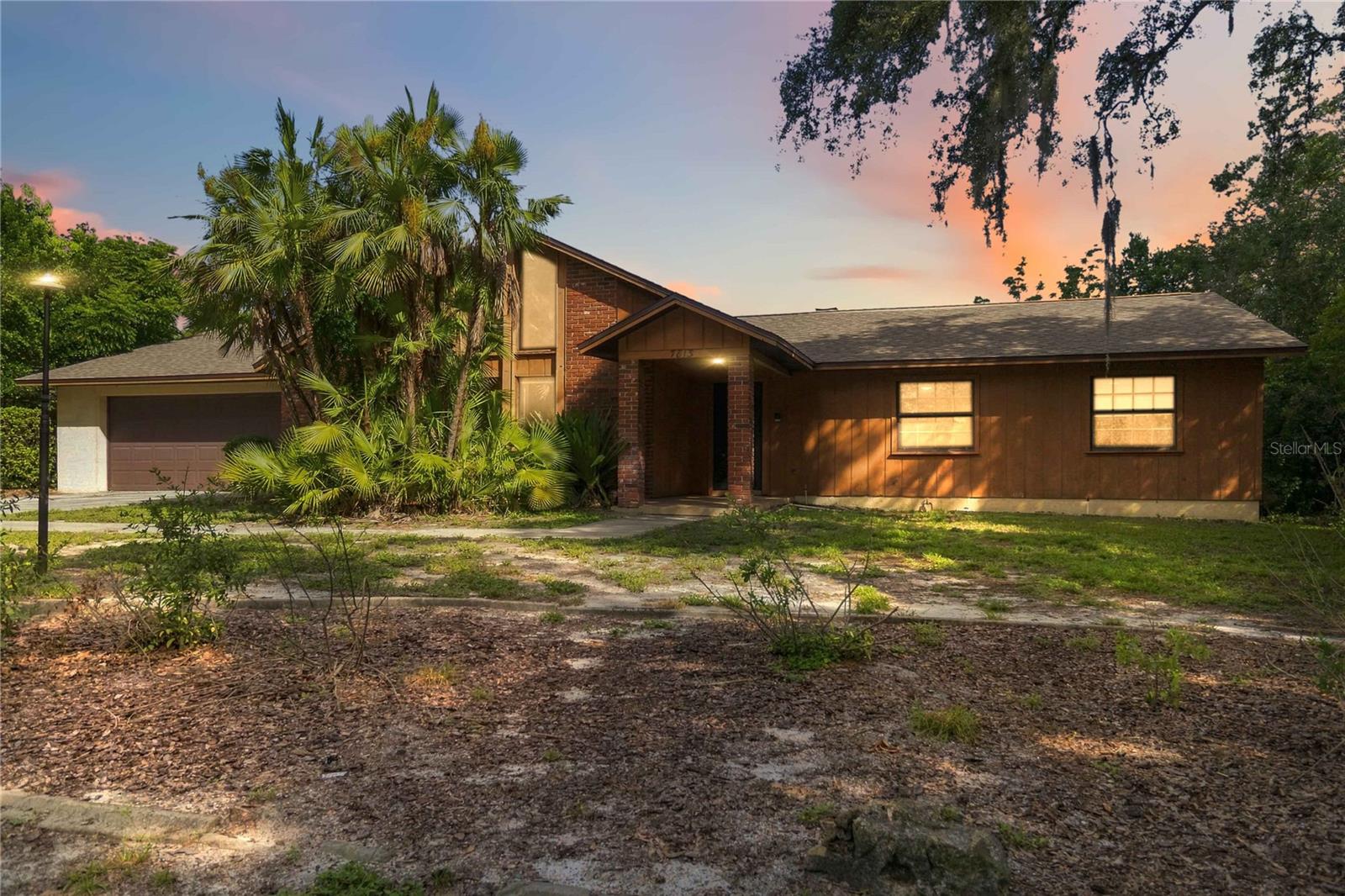 Casas a venda 4 - Jen Dantas 7813 SARANAC COURT