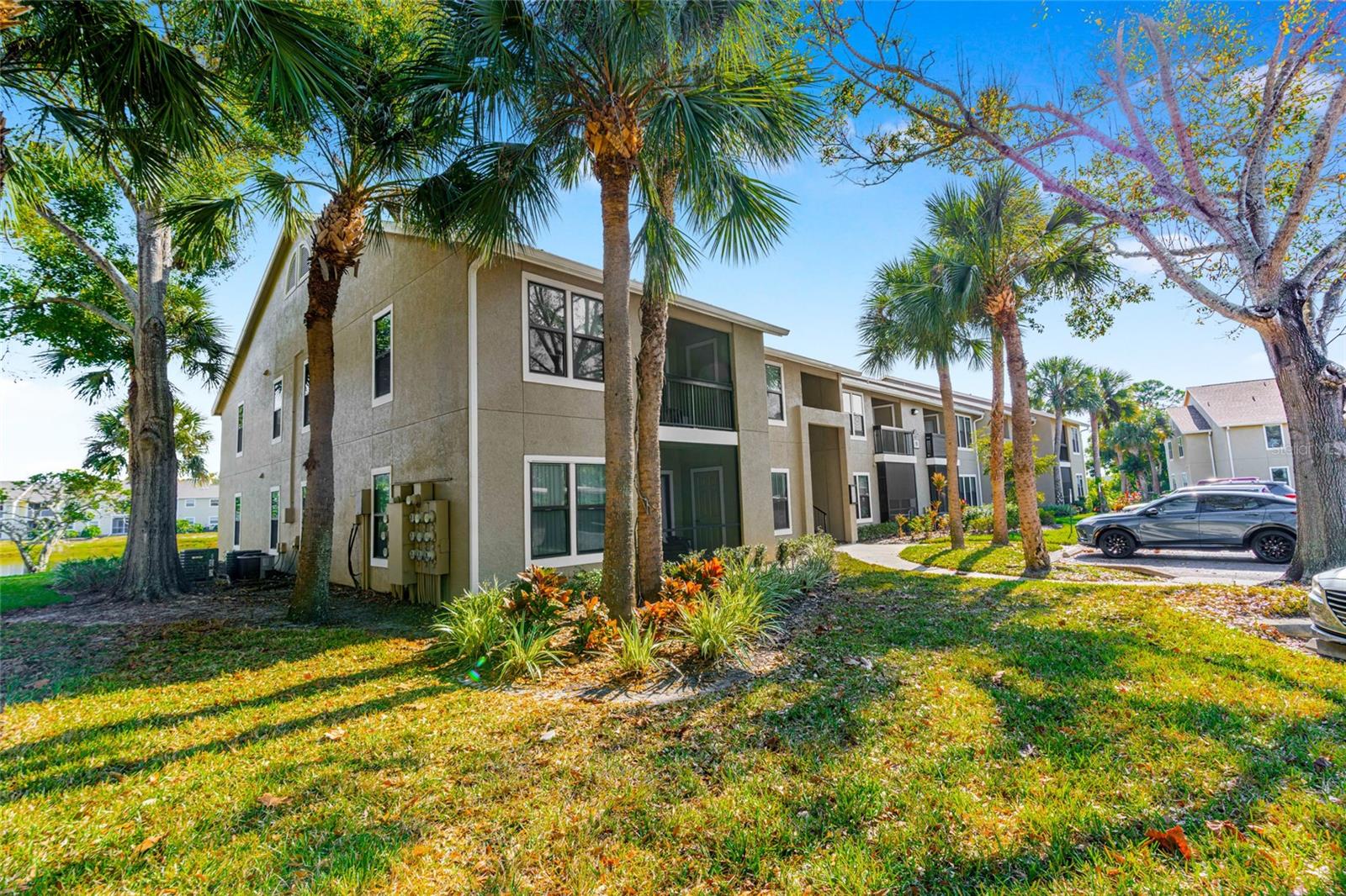 VINTAGE GRAND - Residential