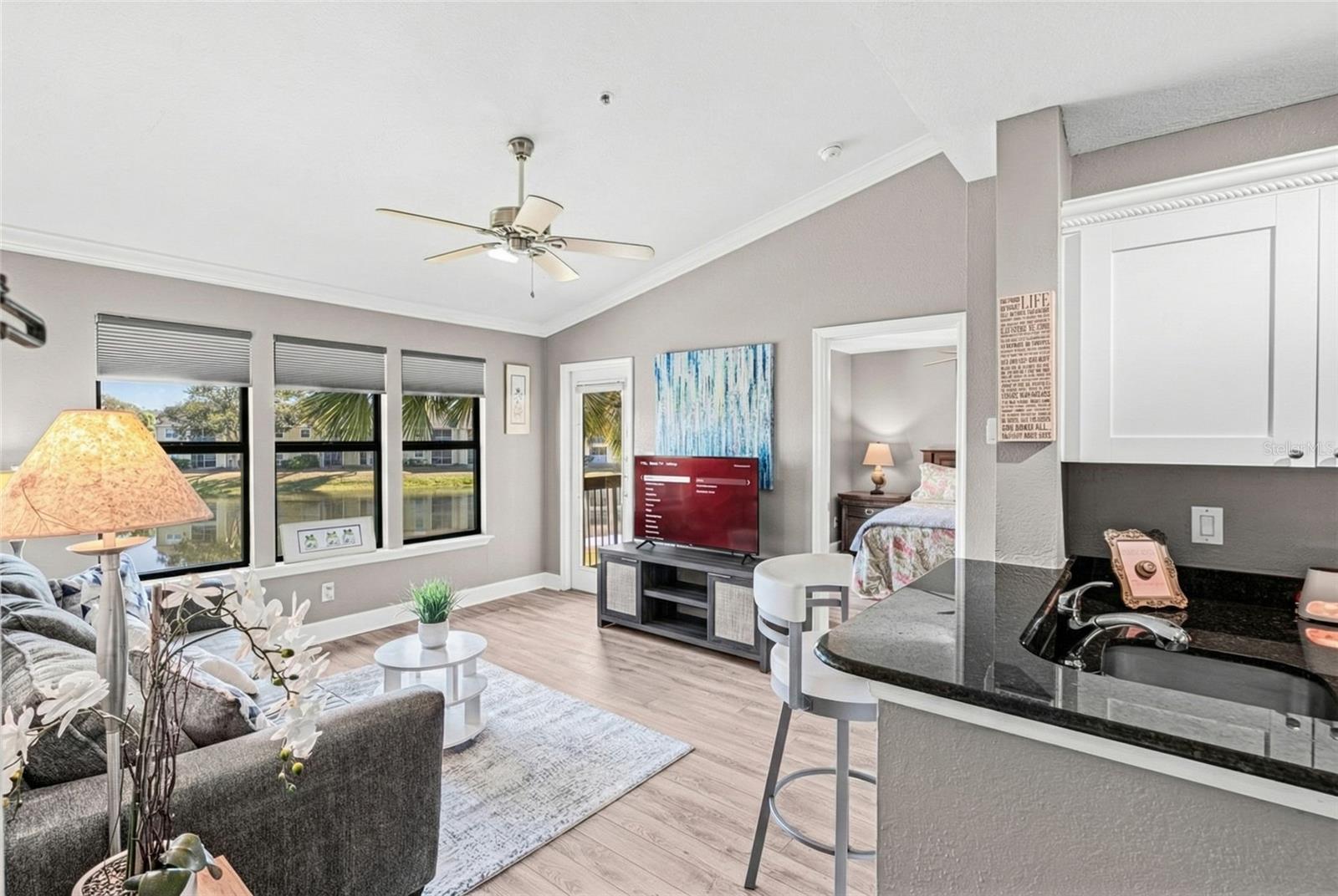 VINTAGE GRAND - Residential