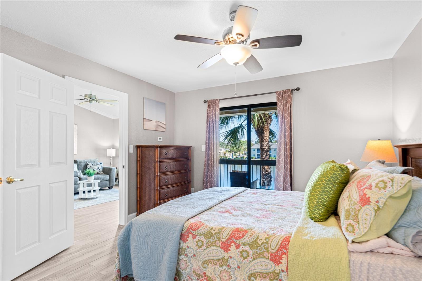 VINTAGE GRAND - Residential