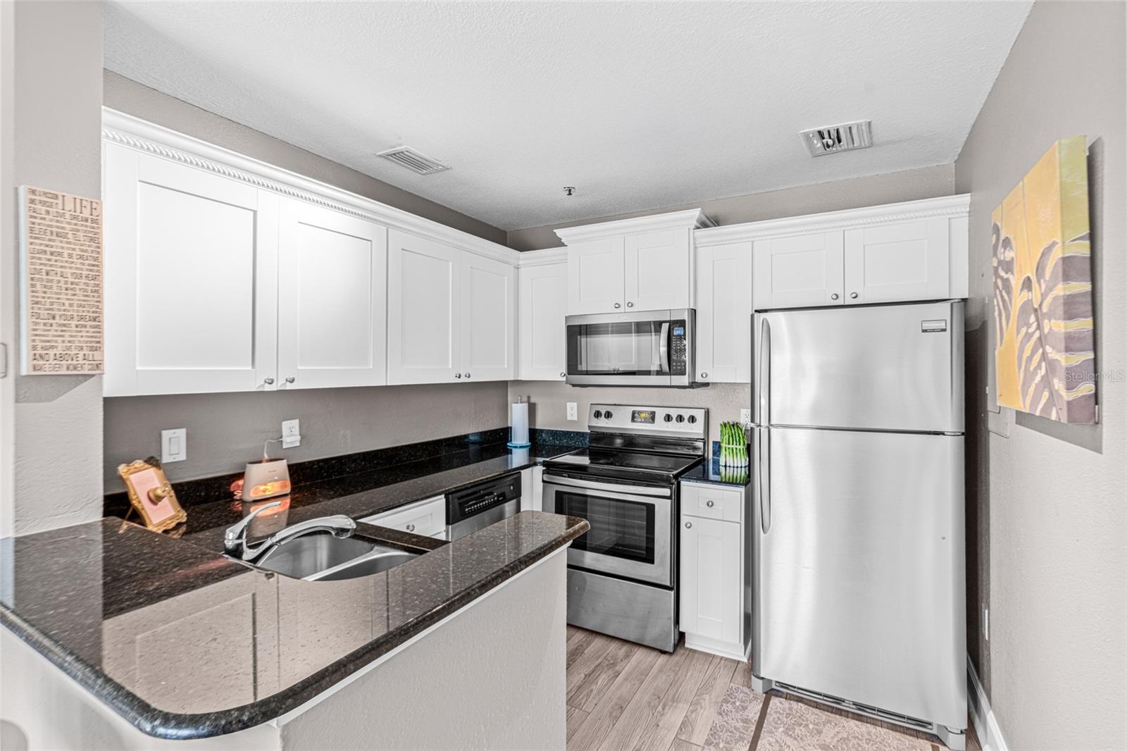 VINTAGE GRAND - Residential