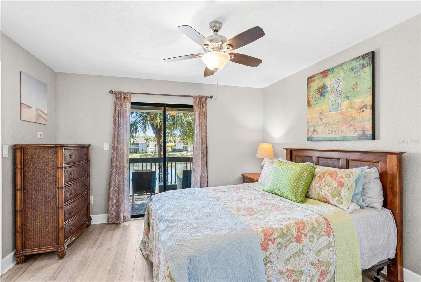 VINTAGE GRAND - Residential