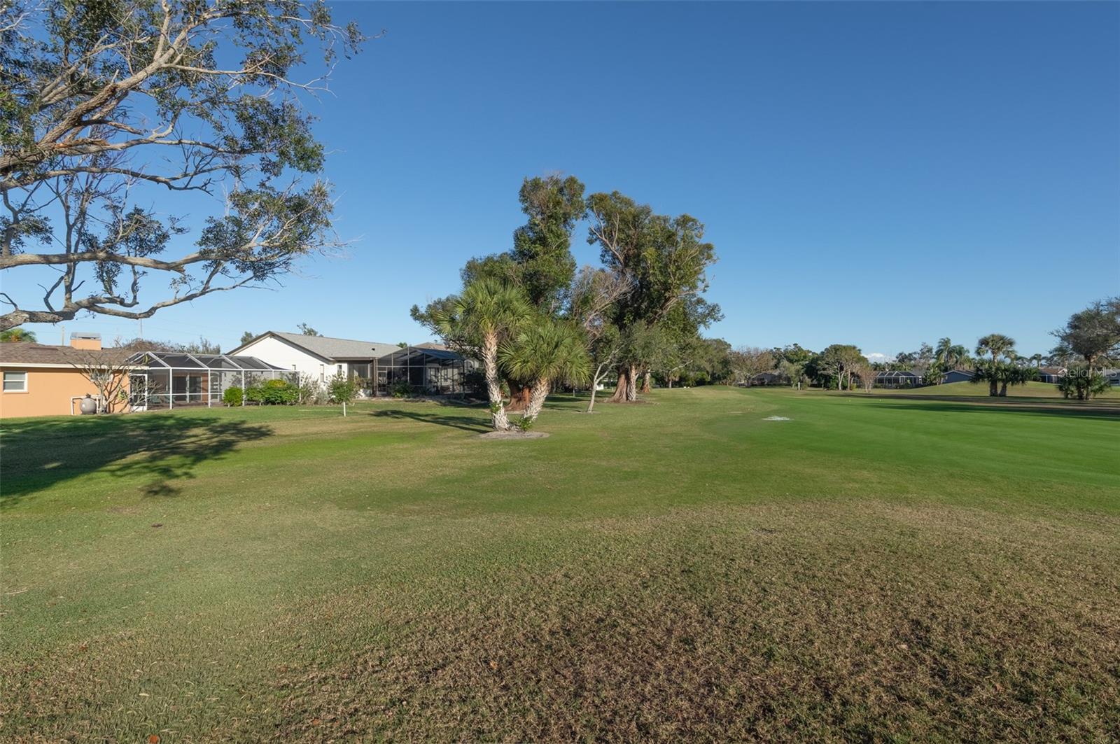 SEMINOLE LAKE GOLF & COUNTRY CLUB ESTATES - Residential