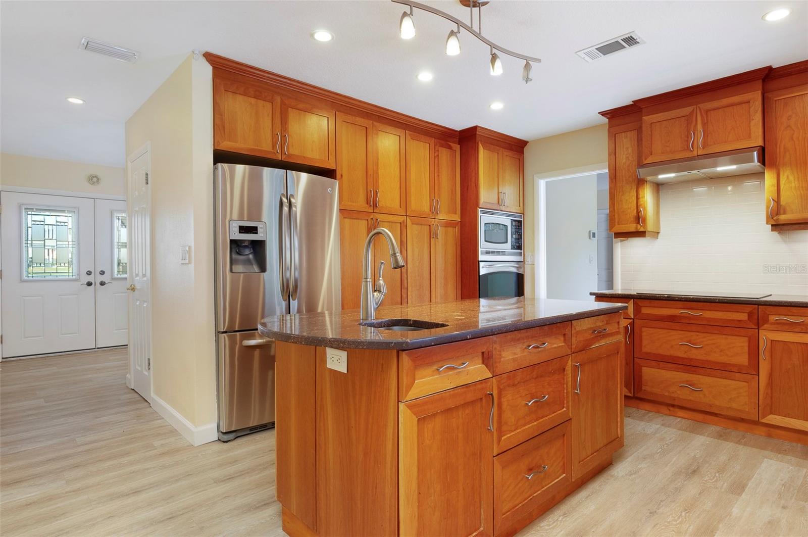 SEMINOLE LAKE GOLF & COUNTRY CLUB ESTATES - Residential