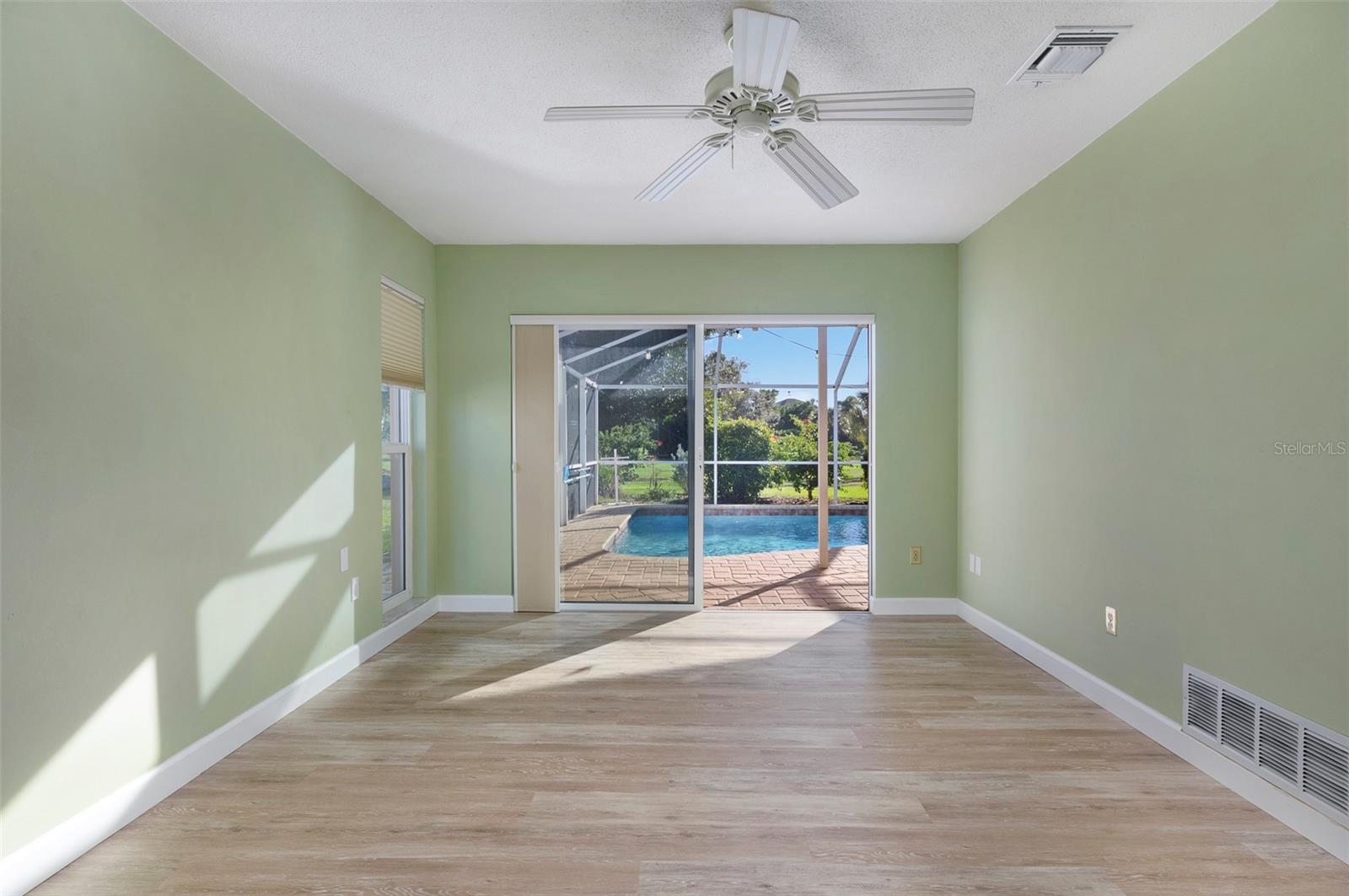 SEMINOLE LAKE GOLF & COUNTRY CLUB ESTATES - Residential