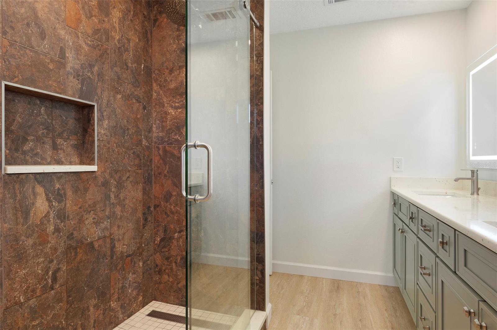 SEMINOLE LAKE GOLF & COUNTRY CLUB ESTATES - Residential