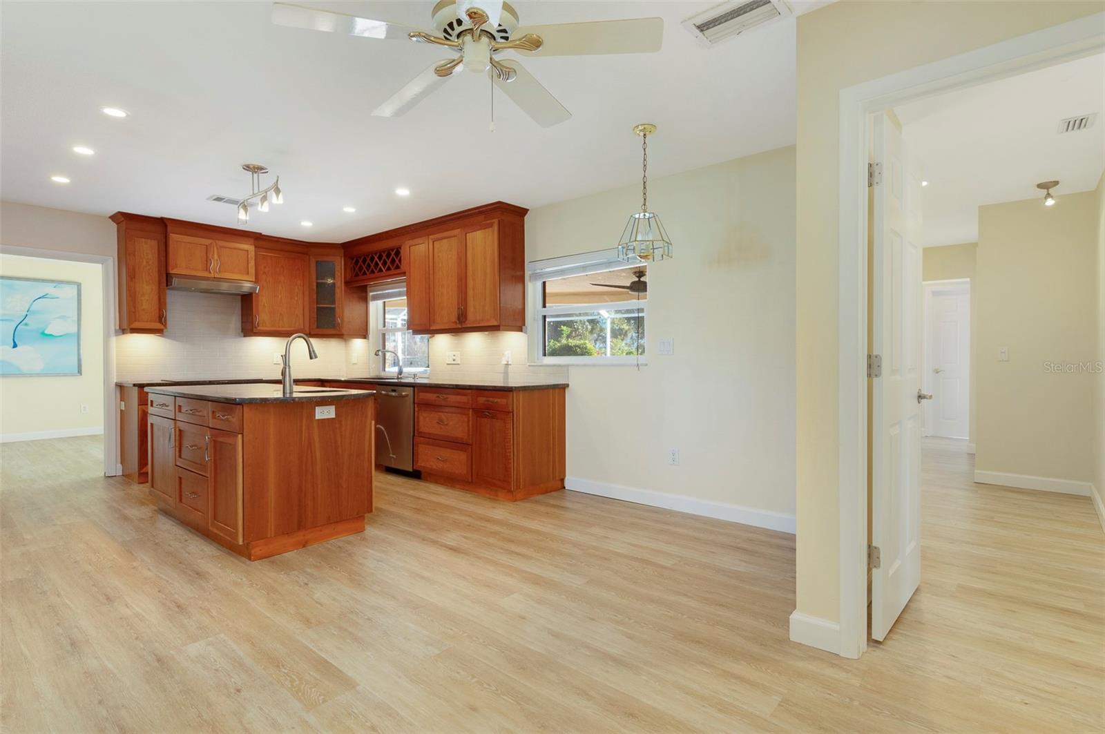 SEMINOLE LAKE GOLF & COUNTRY CLUB ESTATES - Residential