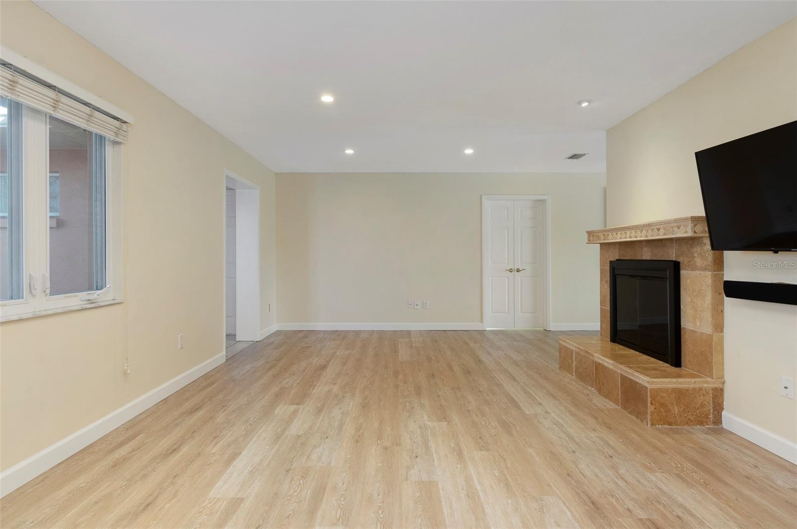 SEMINOLE LAKE GOLF & COUNTRY CLUB ESTATES - Residential