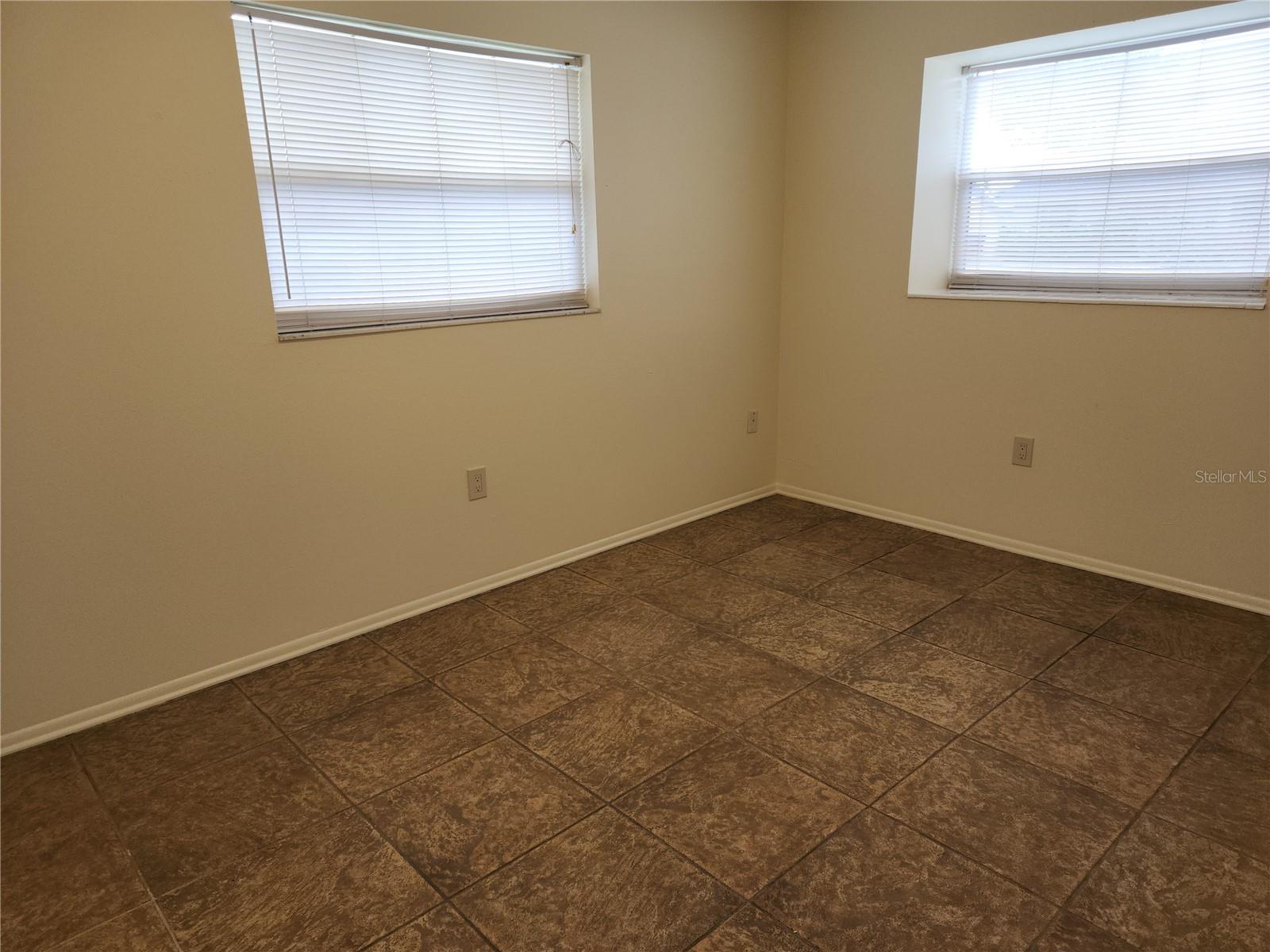 TAMARON - Residential Lease