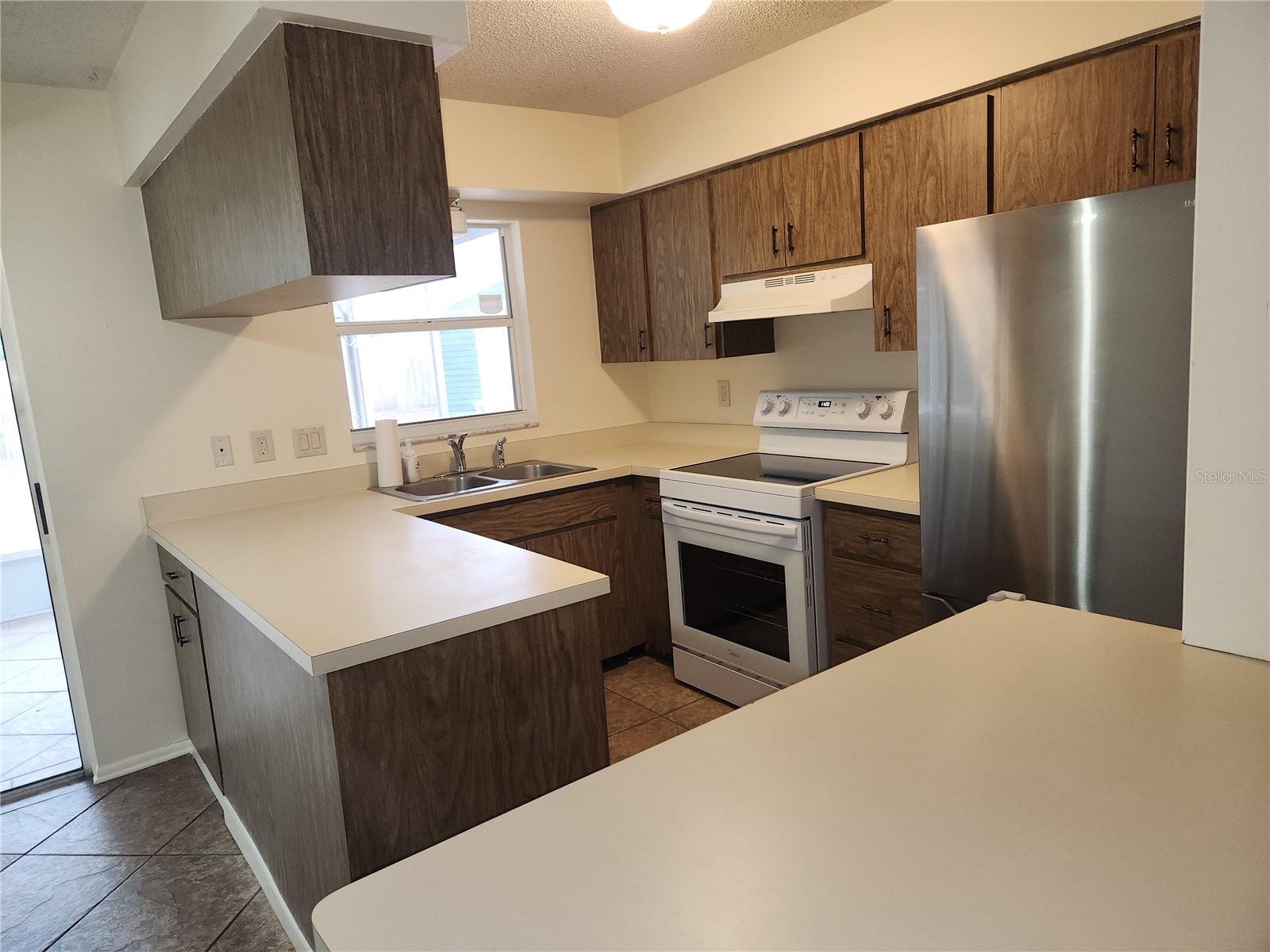 TAMARON - Residential Lease