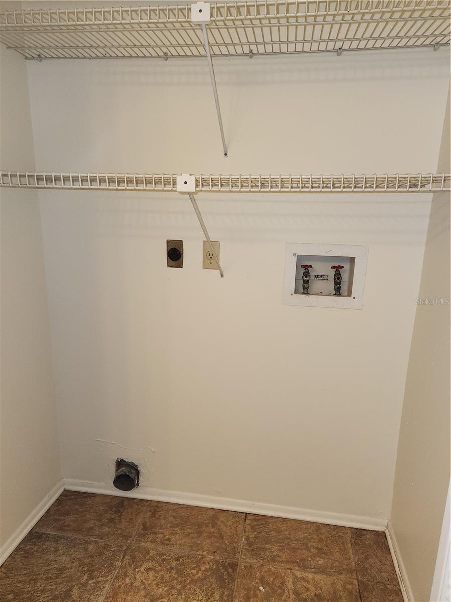 TAMARON - Residential Lease