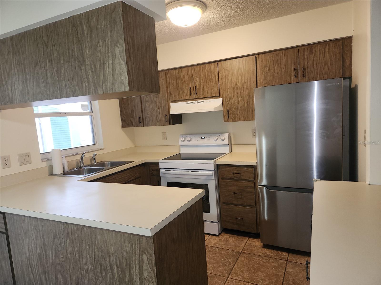 TAMARON - Residential Lease