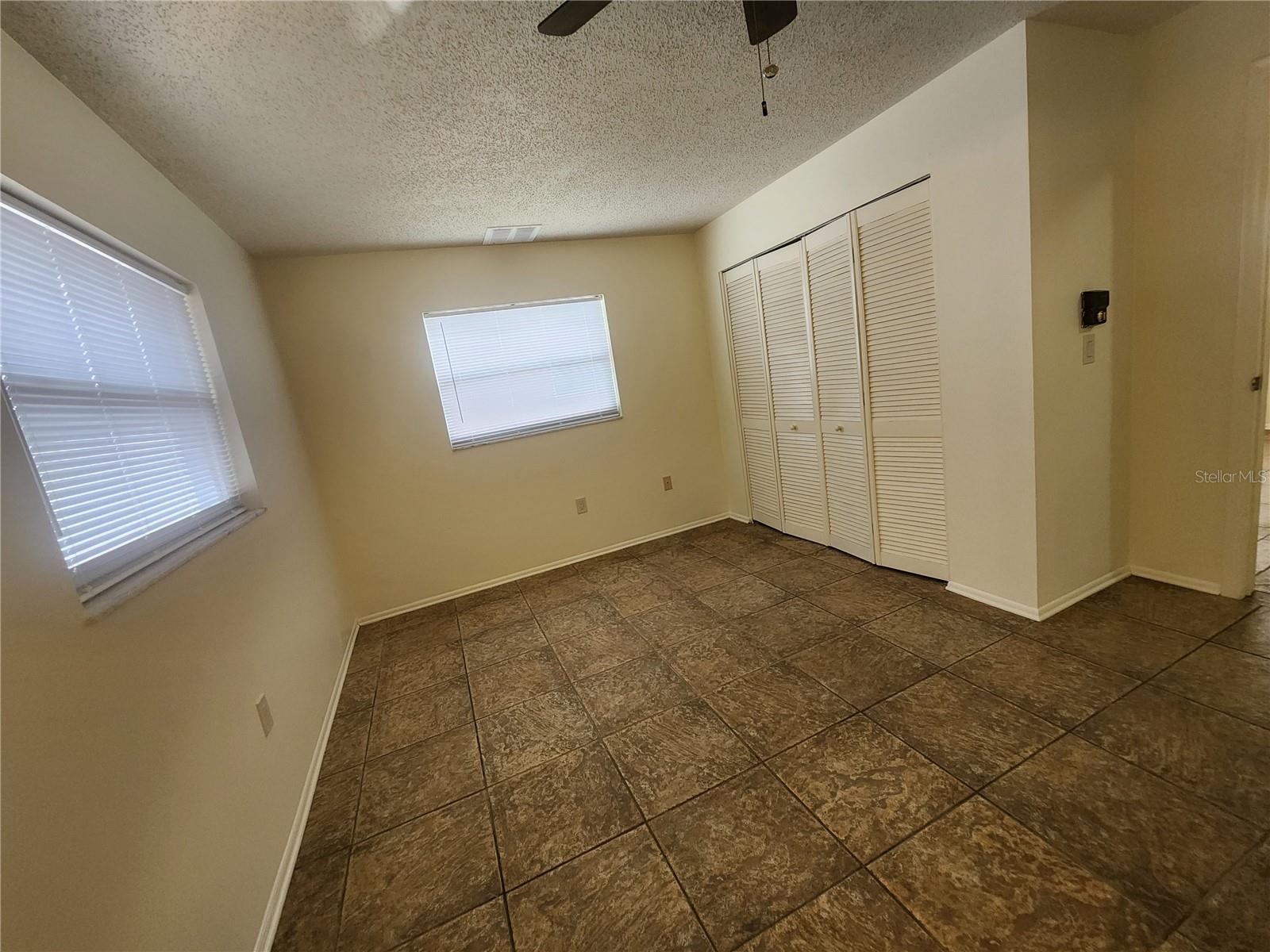 TAMARON - Residential Lease