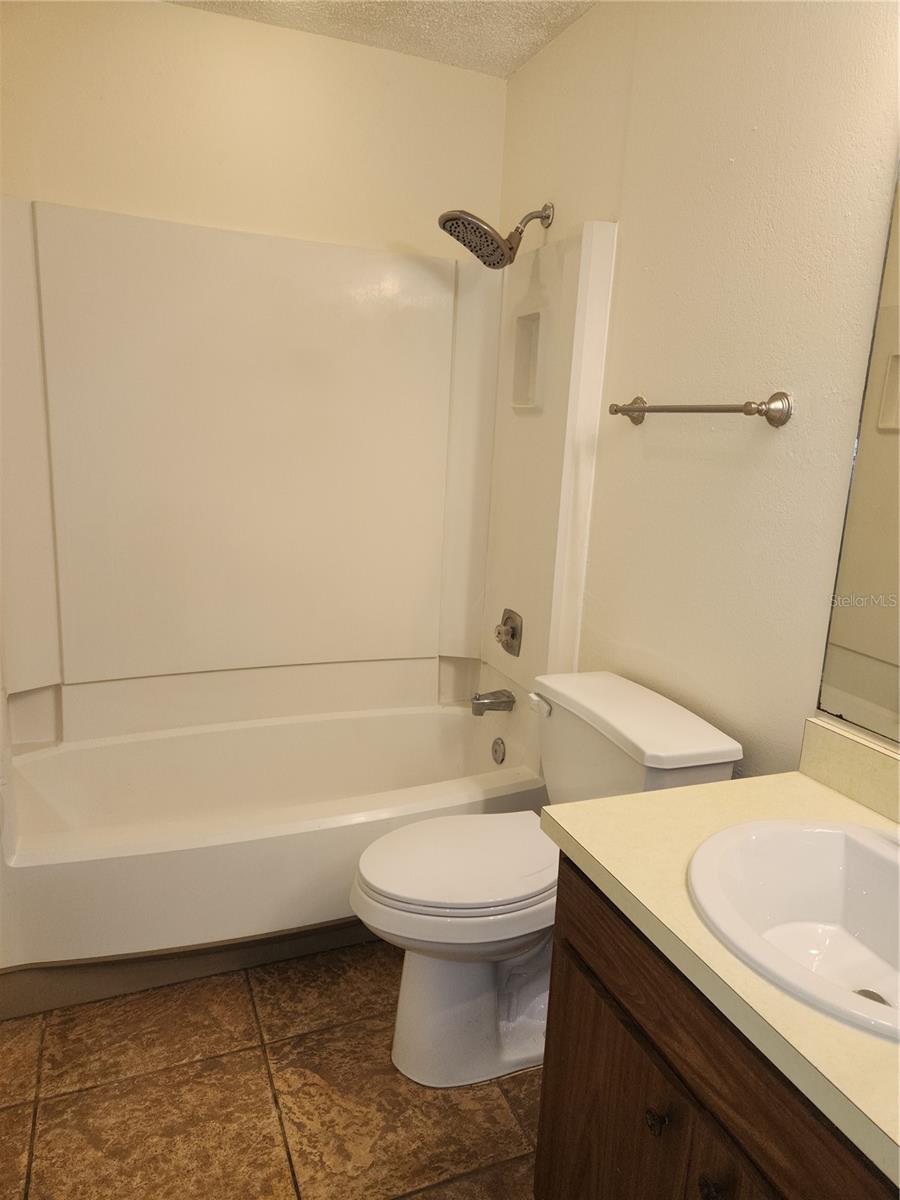 TAMARON - Residential Lease