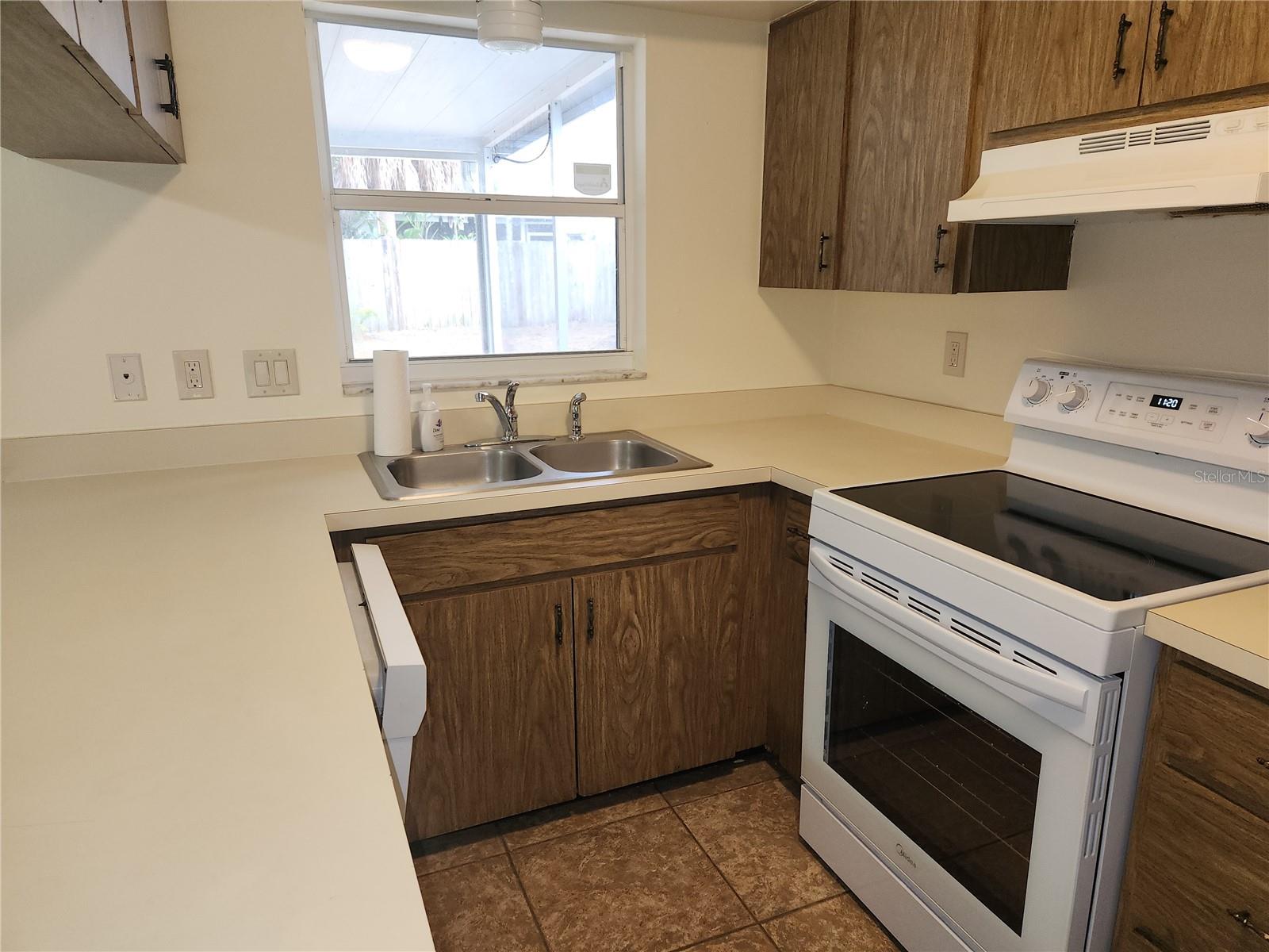 TAMARON - Residential Lease