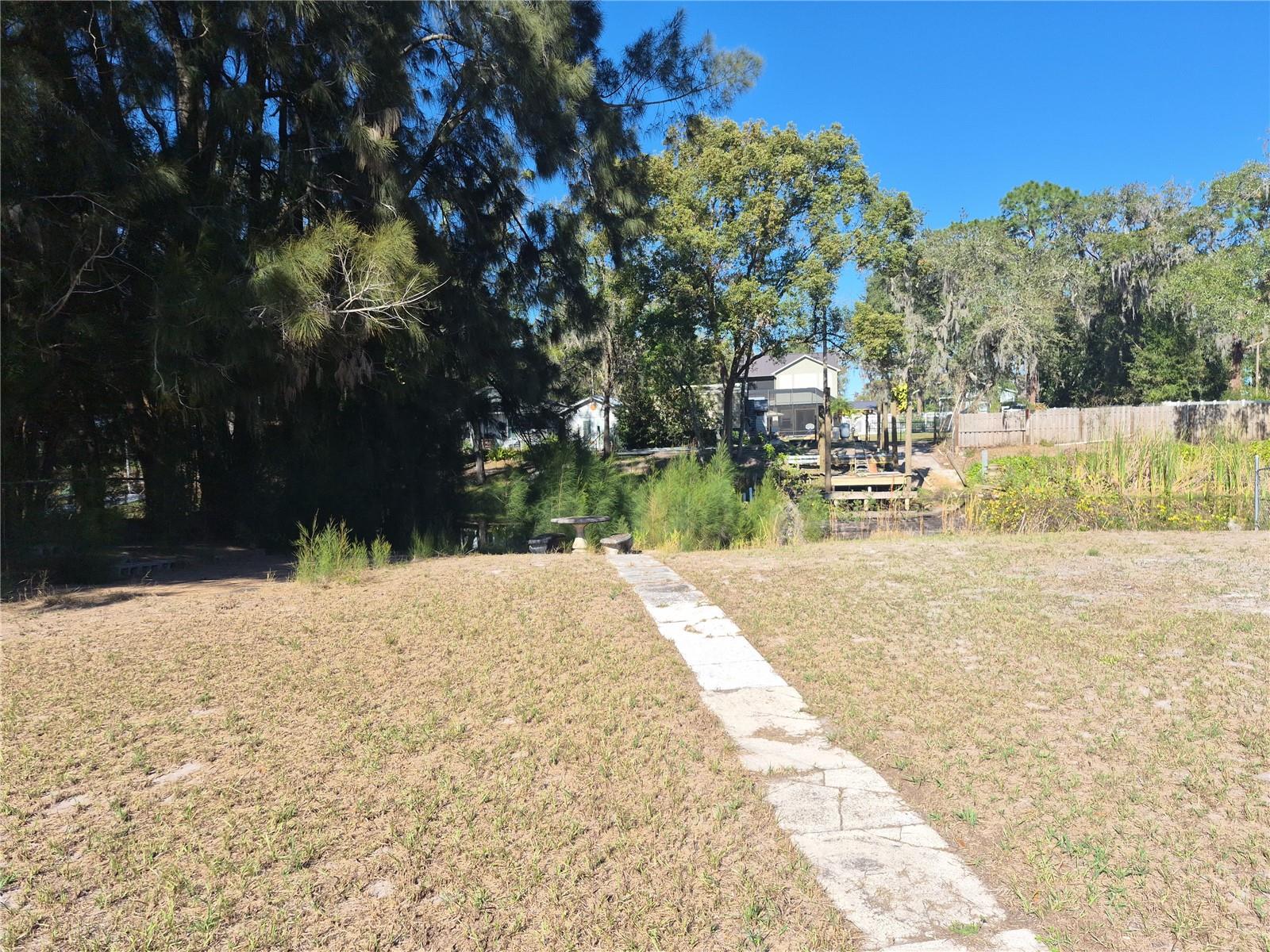 FOUR LAKE ESTATES - Residential