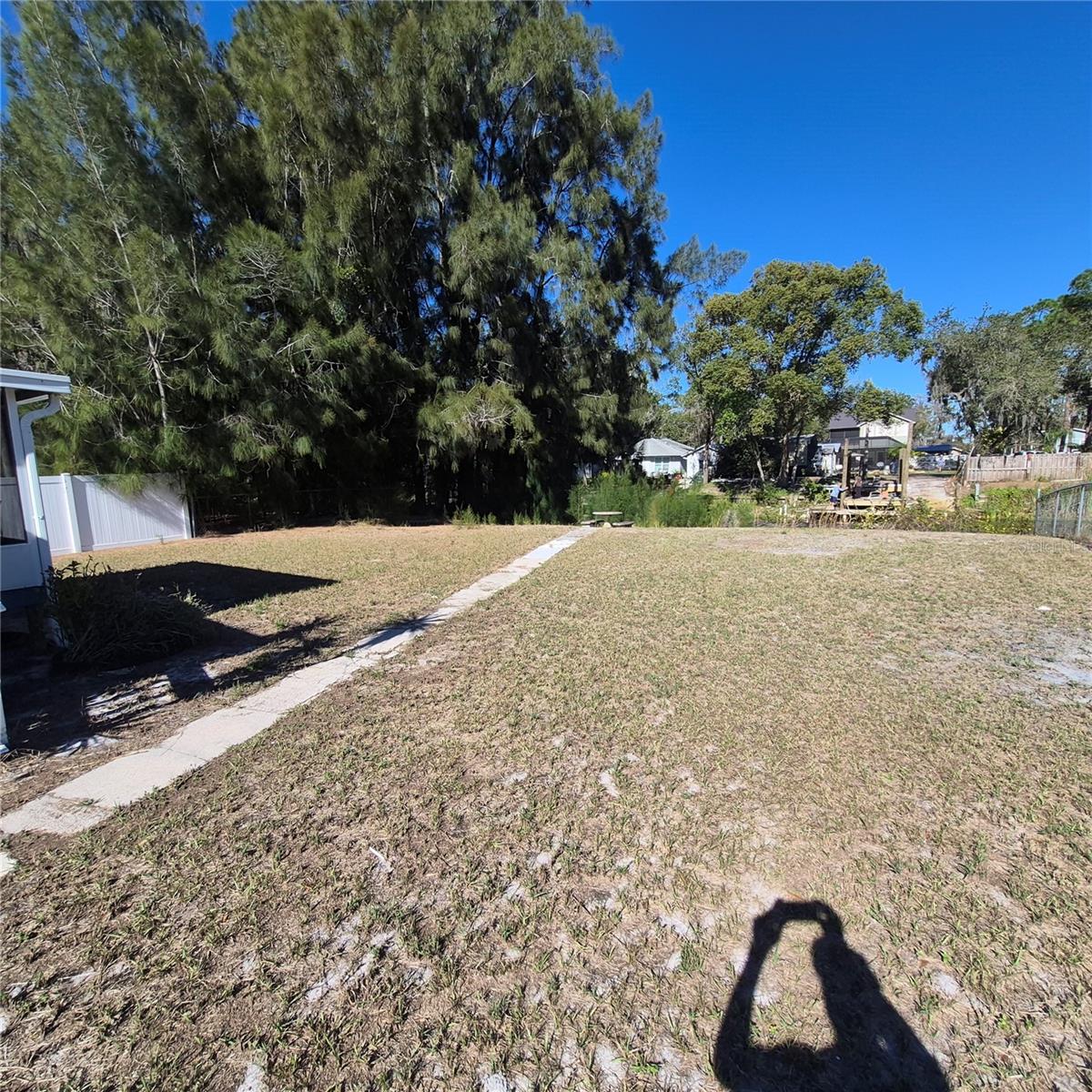 FOUR LAKE ESTATES - Residential