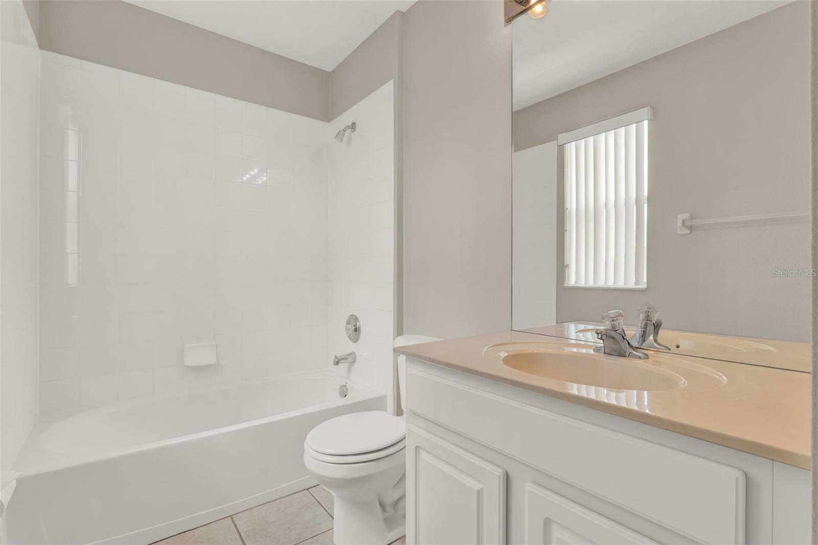 OAKHURST RESERVE UNIT TWO - Residential