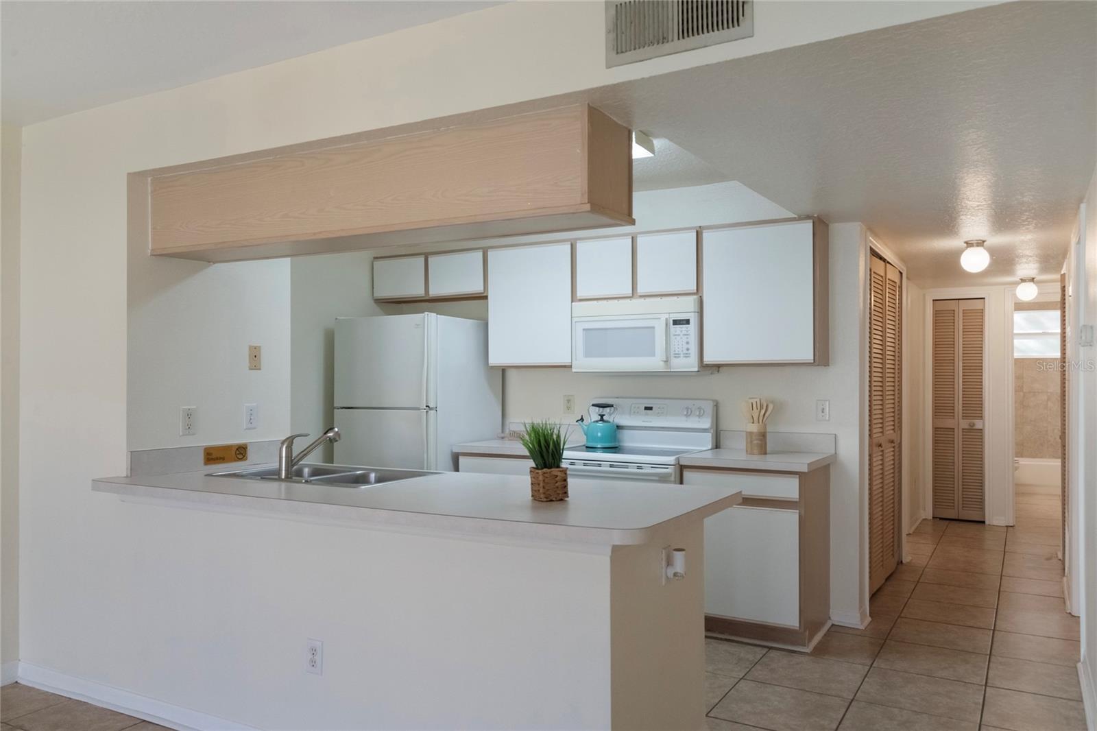 VILLAS AT ISLAND CLUB PH 2 - Residential Lease