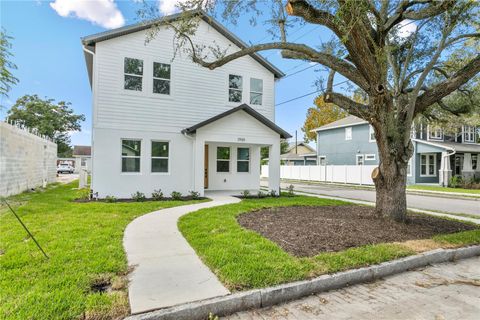 A home in TAMPA