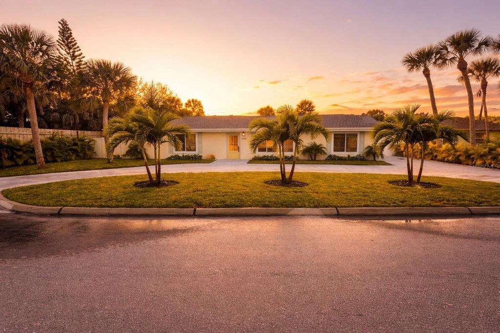 Photo of 4646 Gleason Avenue, Sarasota, FL 34242 (MLS # A4677470)