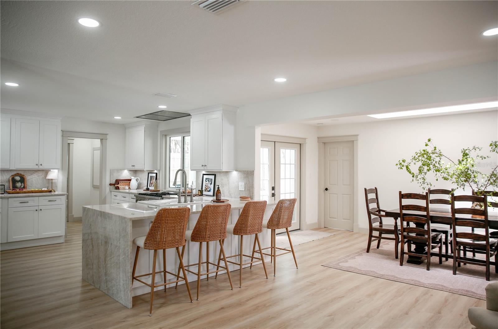 OCEAN BEACH REP - Residential