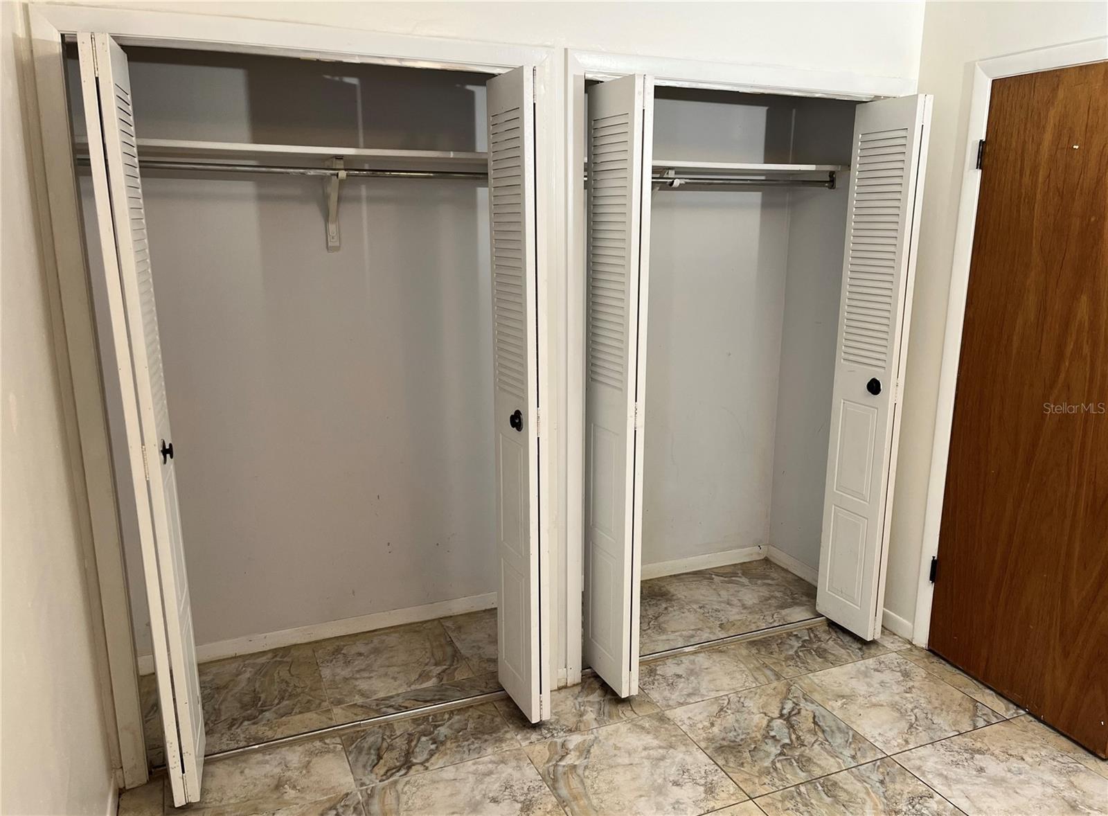 BROOKINS A B SUB - Residential Lease