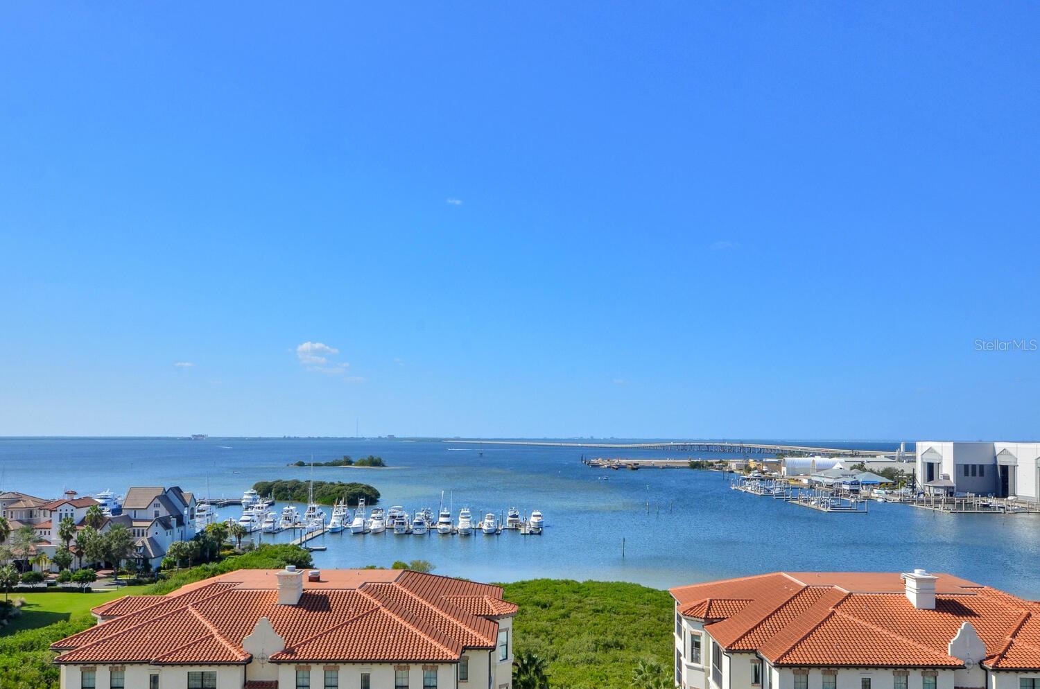 CASTILLO AT WESTSHORE YACHT CL - Residential Lease