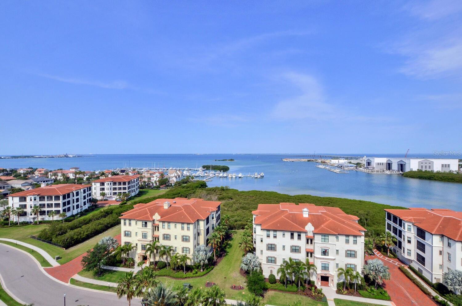 CASTILLO AT WESTSHORE YACHT CL - Residential Lease