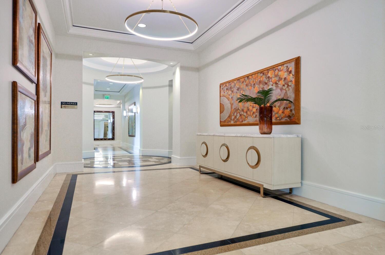 CASTILLO AT WESTSHORE YACHT CL - Residential Lease