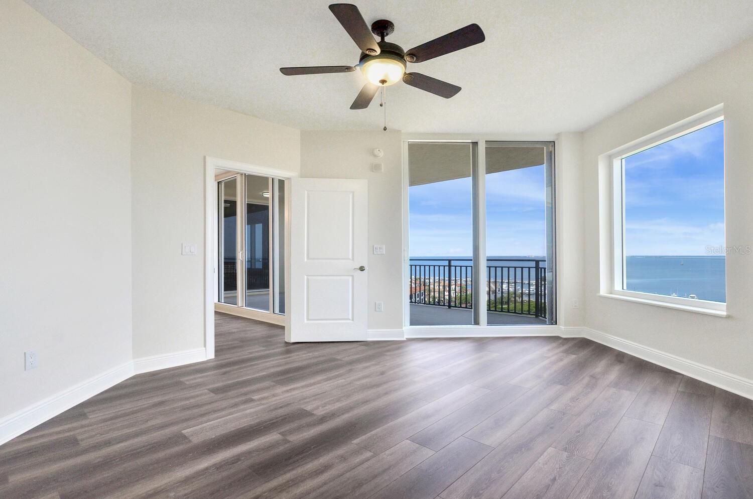 CASTILLO AT WESTSHORE YACHT CL - Residential Lease