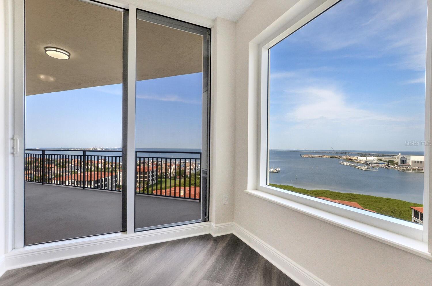 CASTILLO AT WESTSHORE YACHT CL - Residential Lease