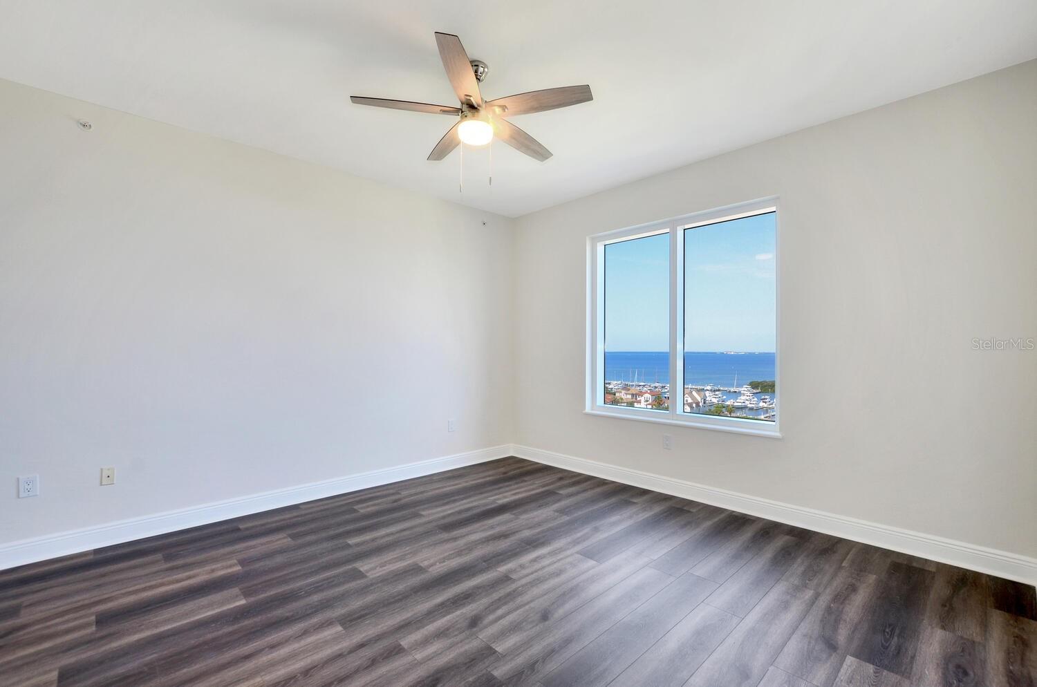 CASTILLO AT WESTSHORE YACHT CL - Residential Lease