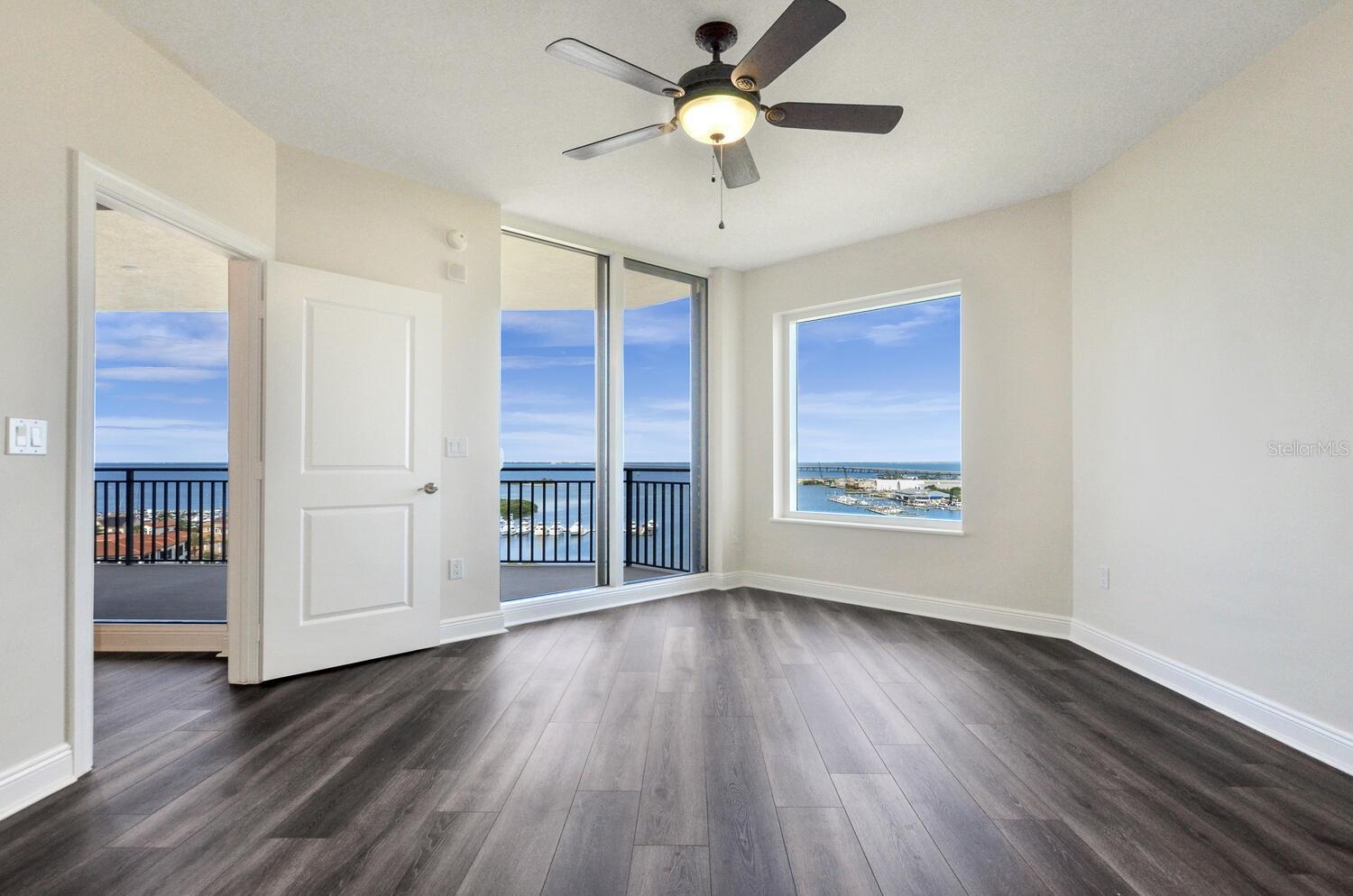 CASTILLO AT WESTSHORE YACHT CL - Residential Lease