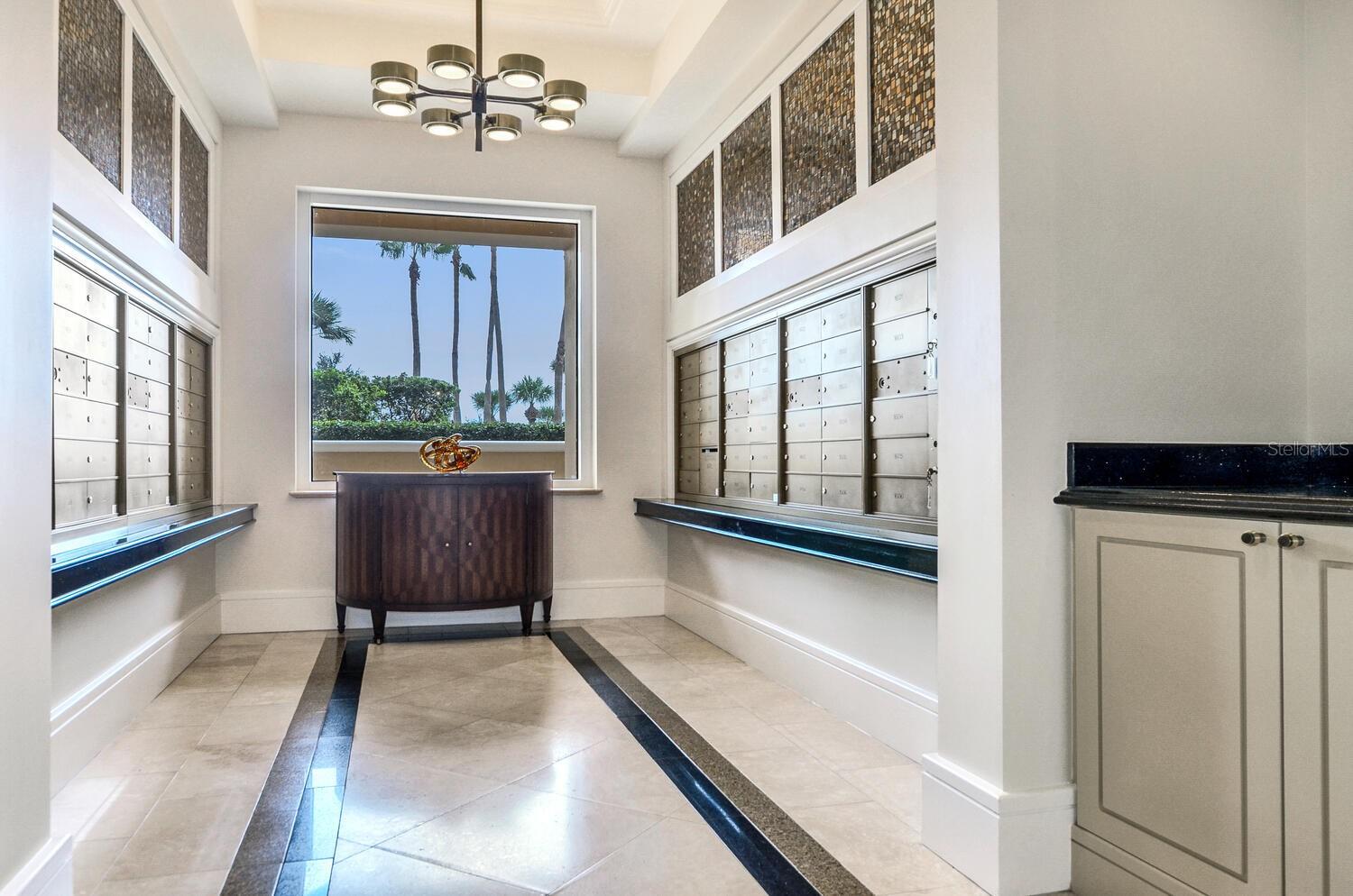 CASTILLO AT WESTSHORE YACHT CL - Residential Lease