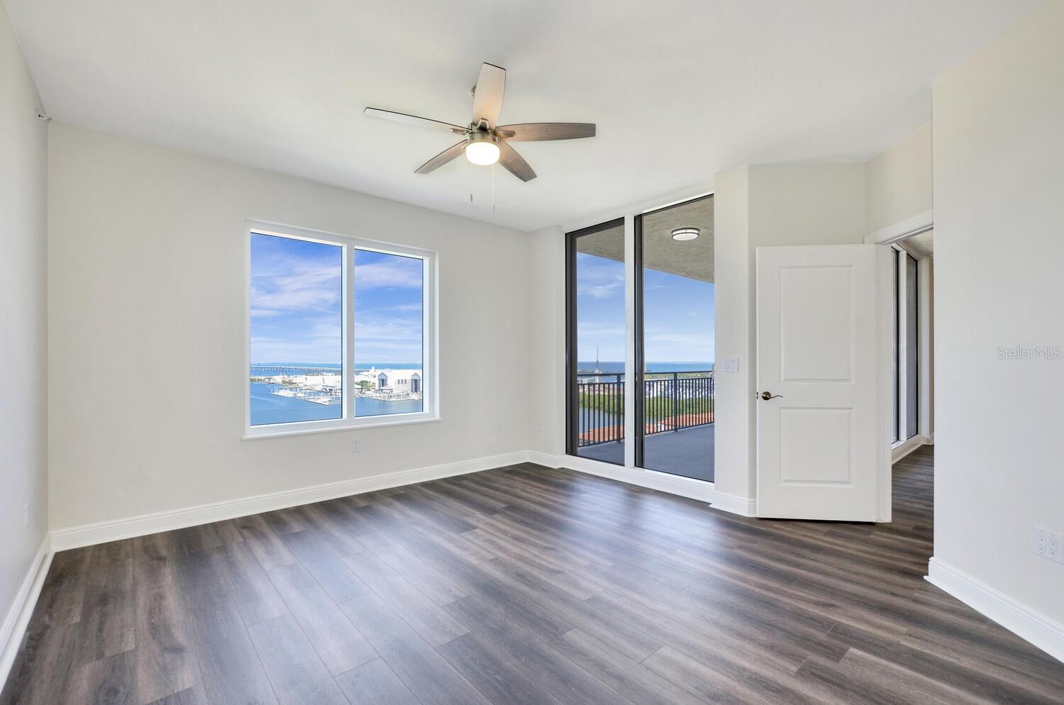 CASTILLO AT WESTSHORE YACHT CL - Residential Lease