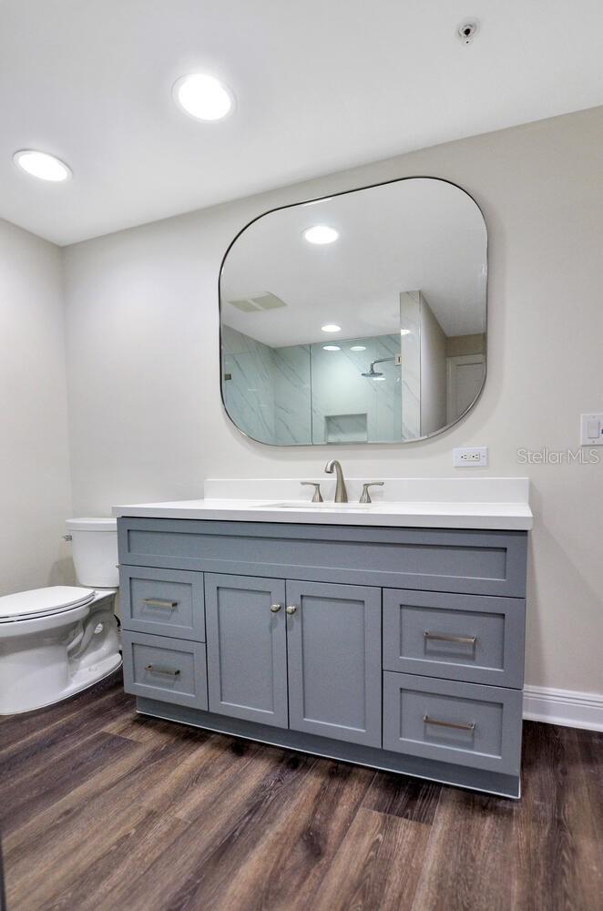 CASTILLO AT WESTSHORE YACHT CL - Residential Lease